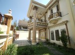 575 - Lia Imelda - Rumah Jl Rajawali Manahan Rp 8,8 M a