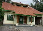 rumah besi jangkang