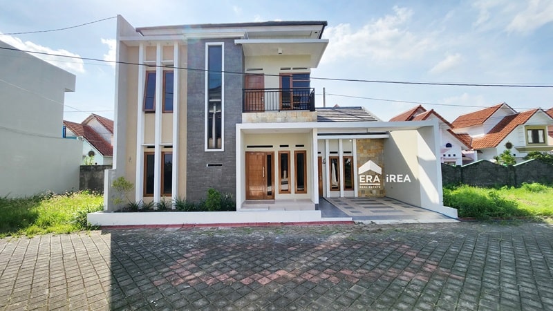 cari rumah solo