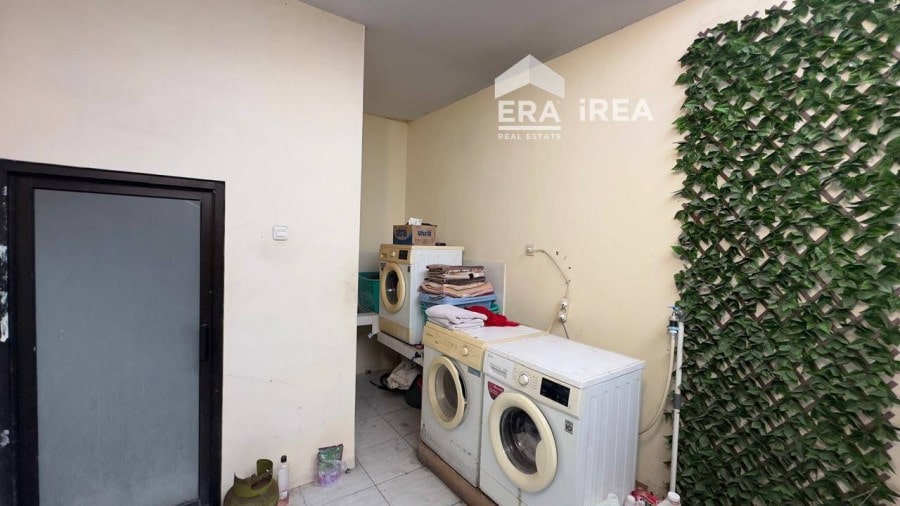 jual hotel solo strategis