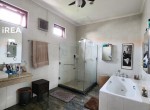 rumah-mewah-modern-solo-baru